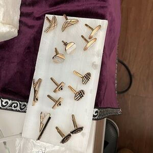 Gorgeous LOT of -6 Good condition Vintage Gold and Black Cufflink Sets some pins